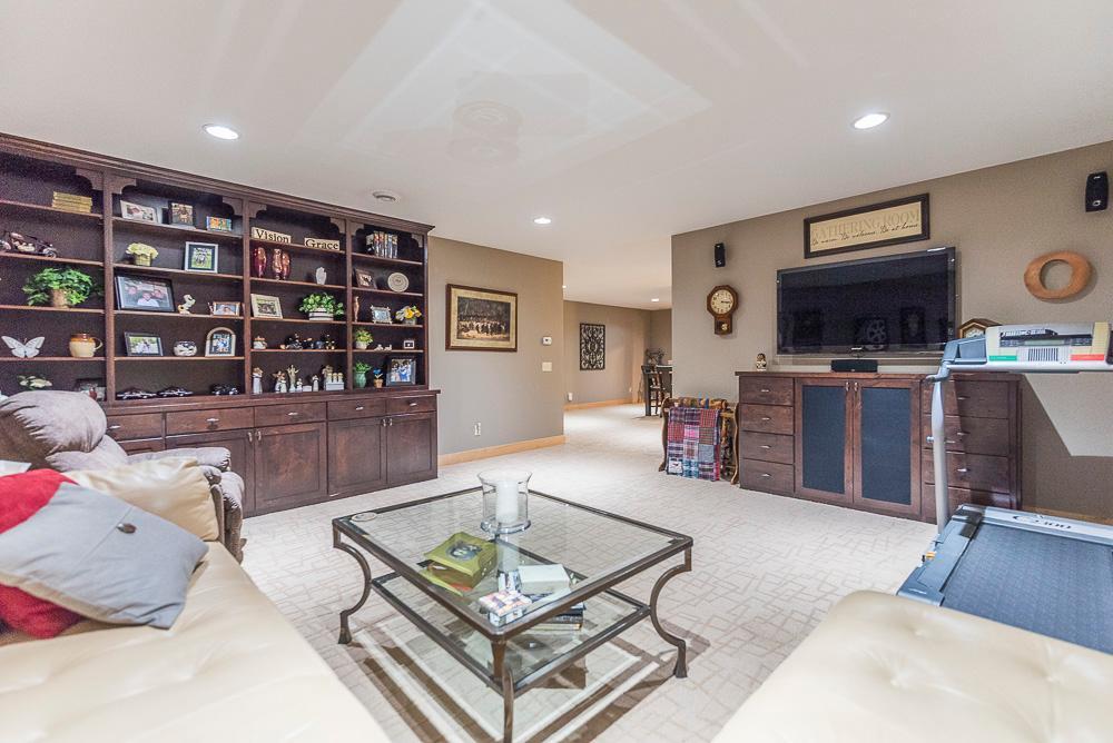 6064 Fairfax Road