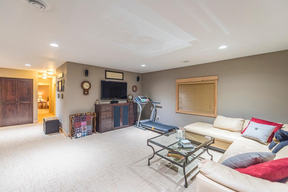 6064 Fairfax Road