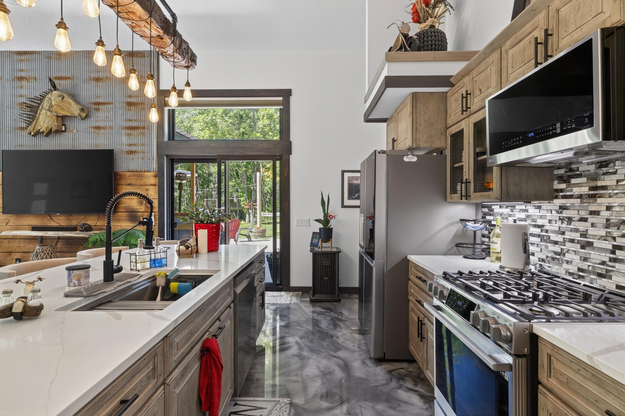 40293 Fox Glen Drive