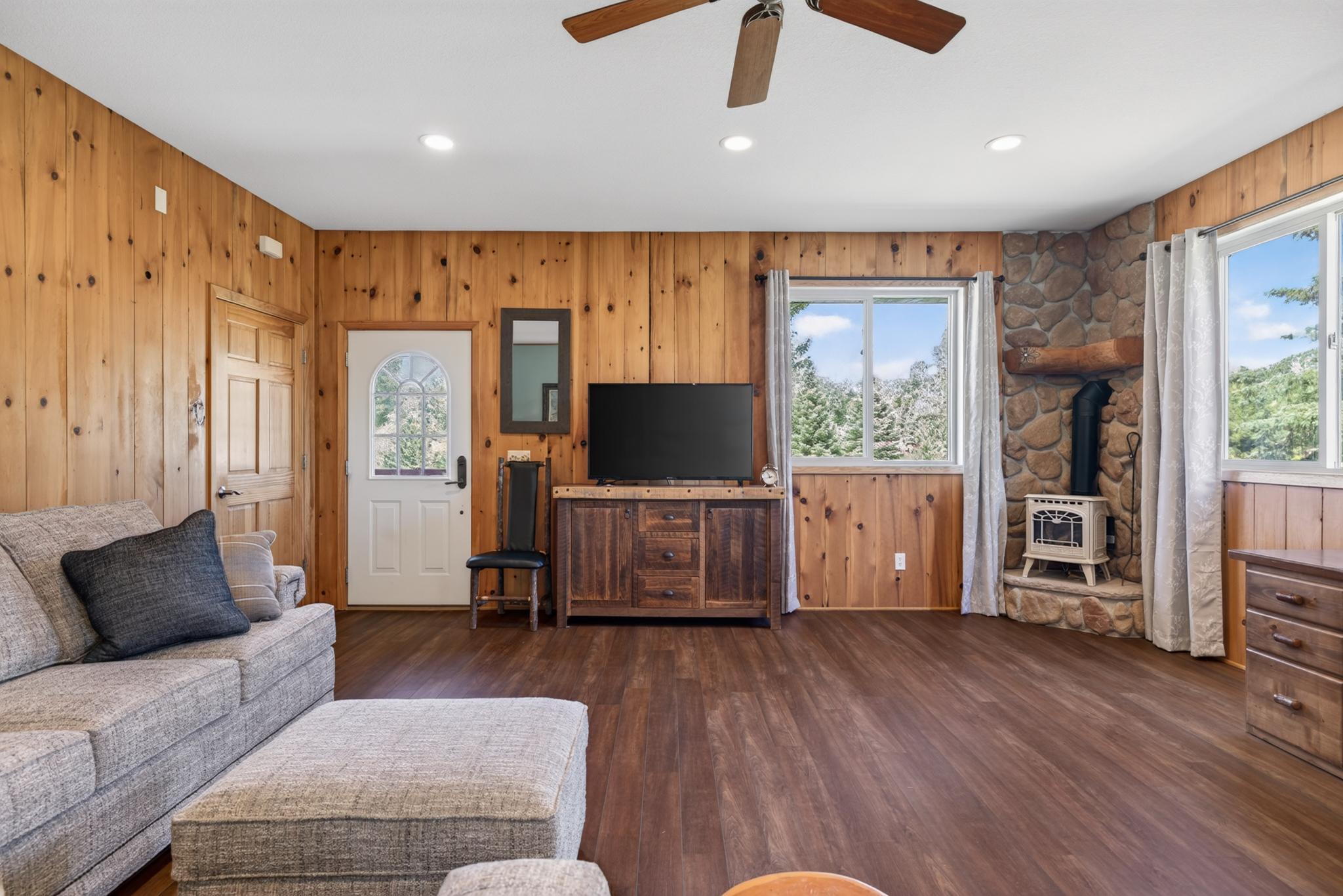 3755 Fox Lane