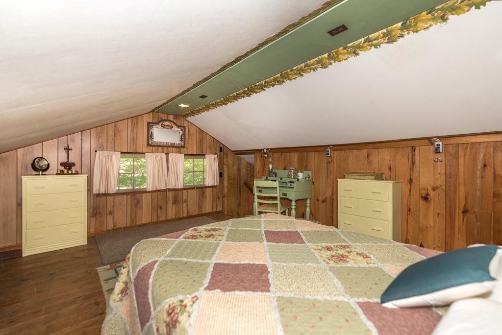9186 Iris Lane