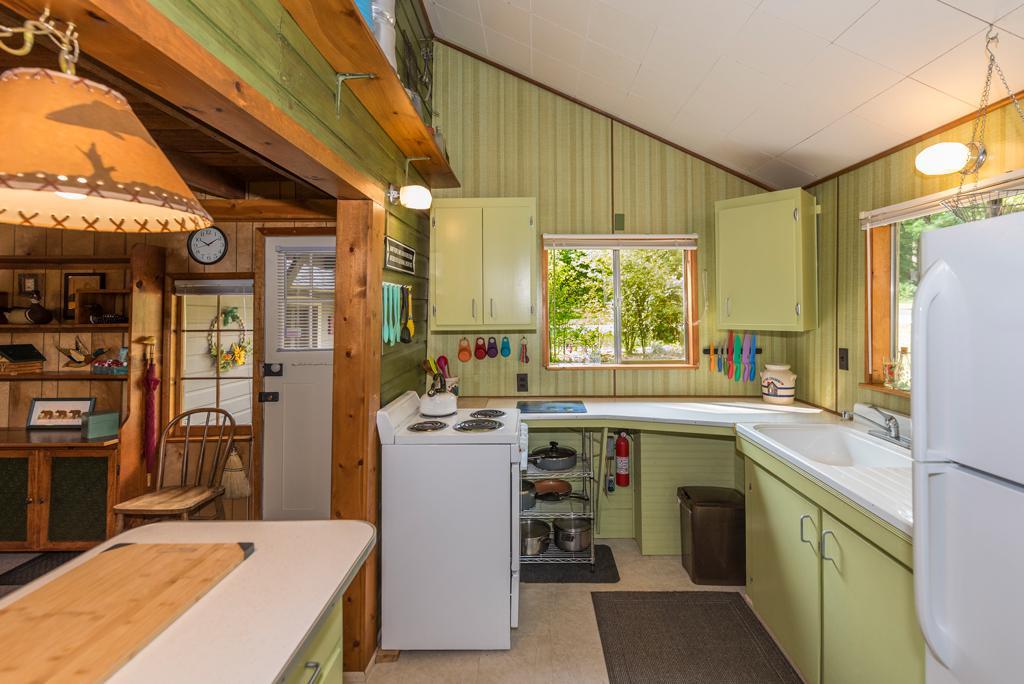 9186 Iris Lane