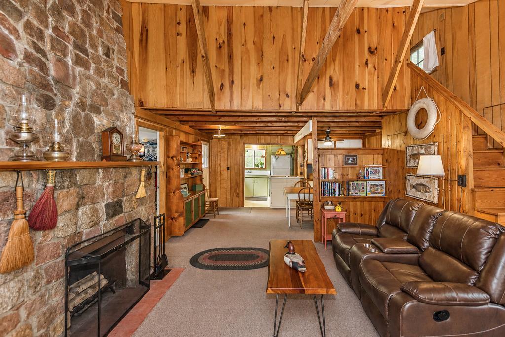 9186 Iris Lane