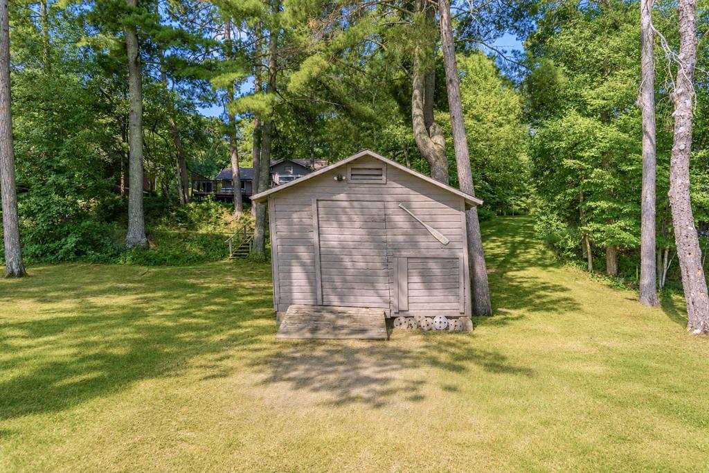 9186 Iris Lane
