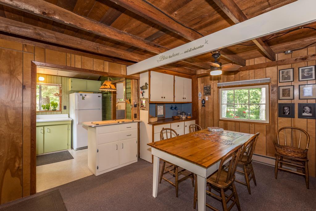 9186 Iris Lane
