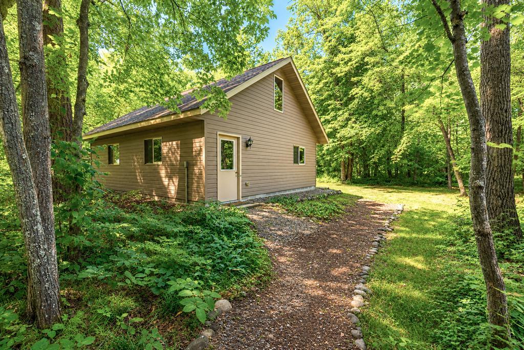 9186 Iris Lane