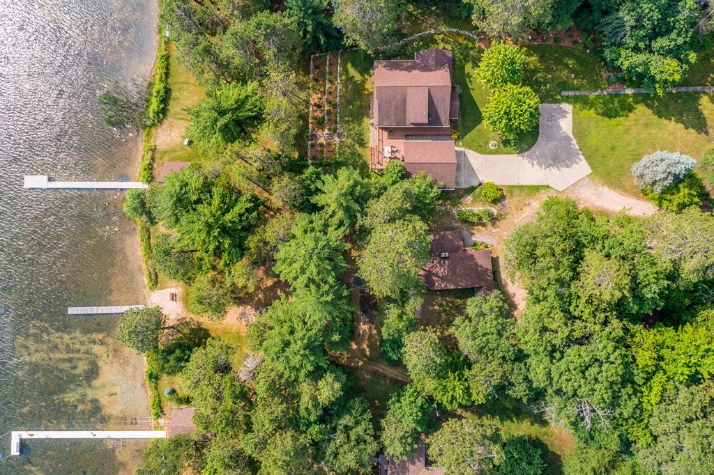 9186 Iris Lane