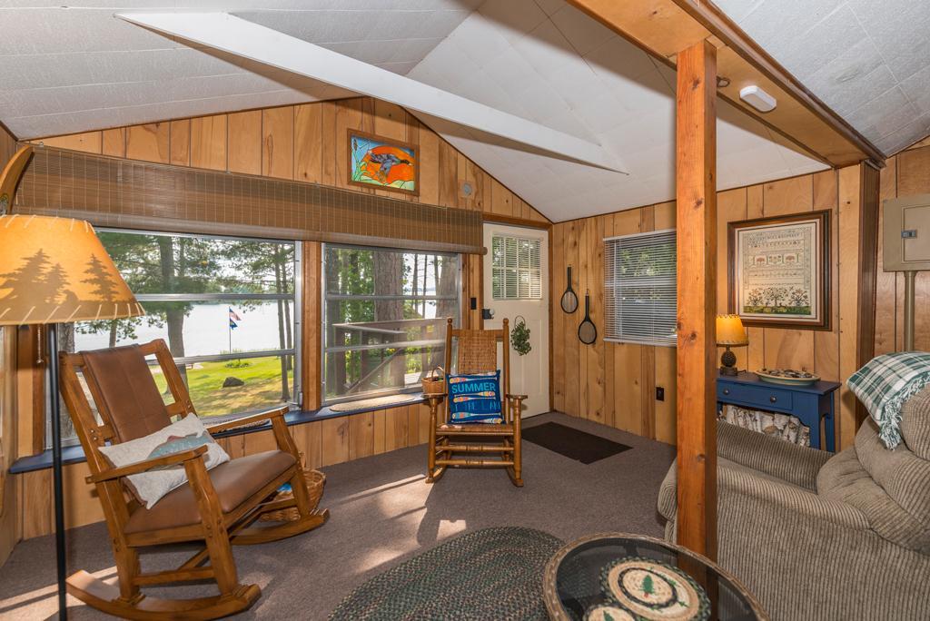 9186 Iris Lane