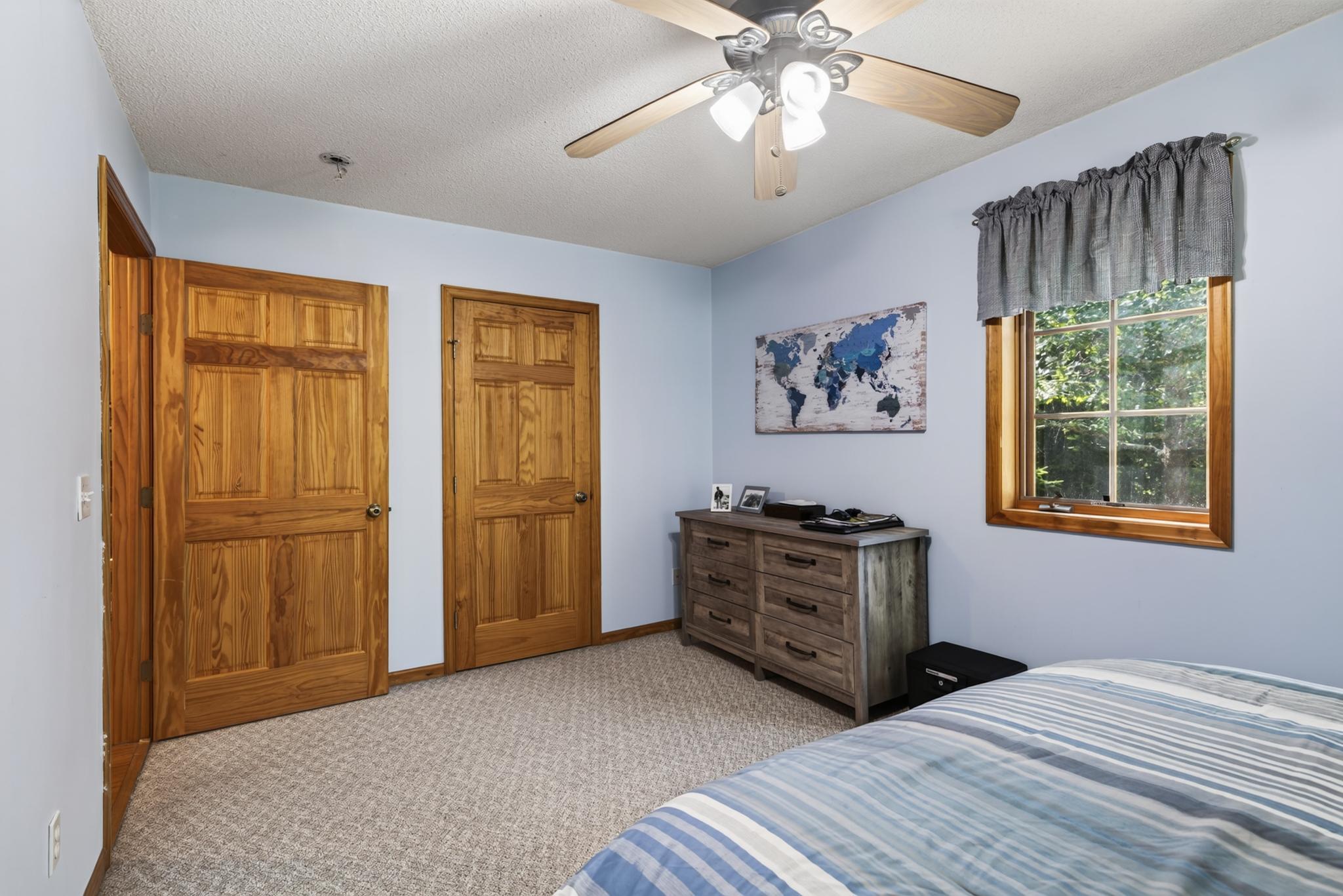 1587 SW Stallion Road