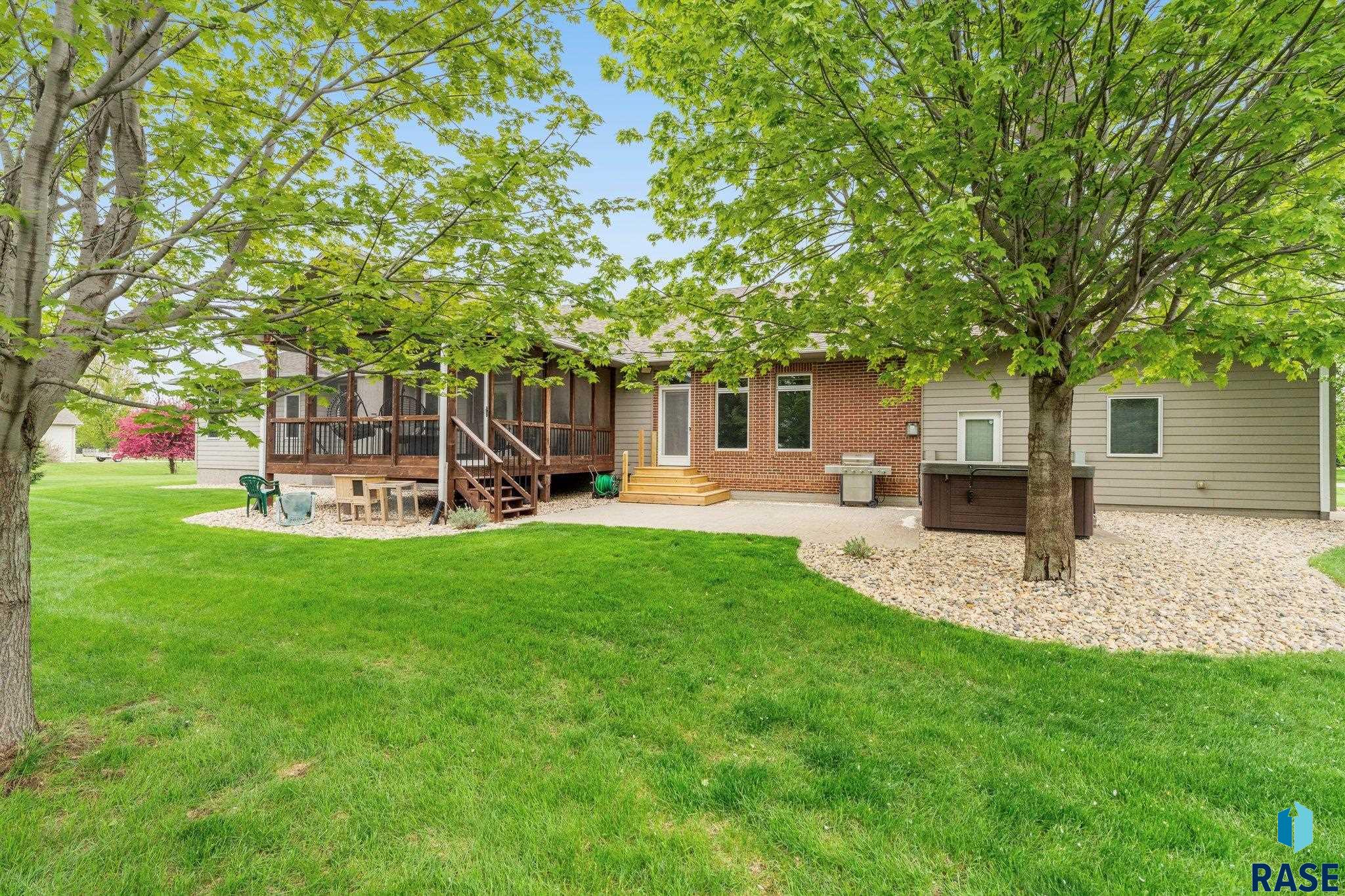 27115 Prairie View Ave