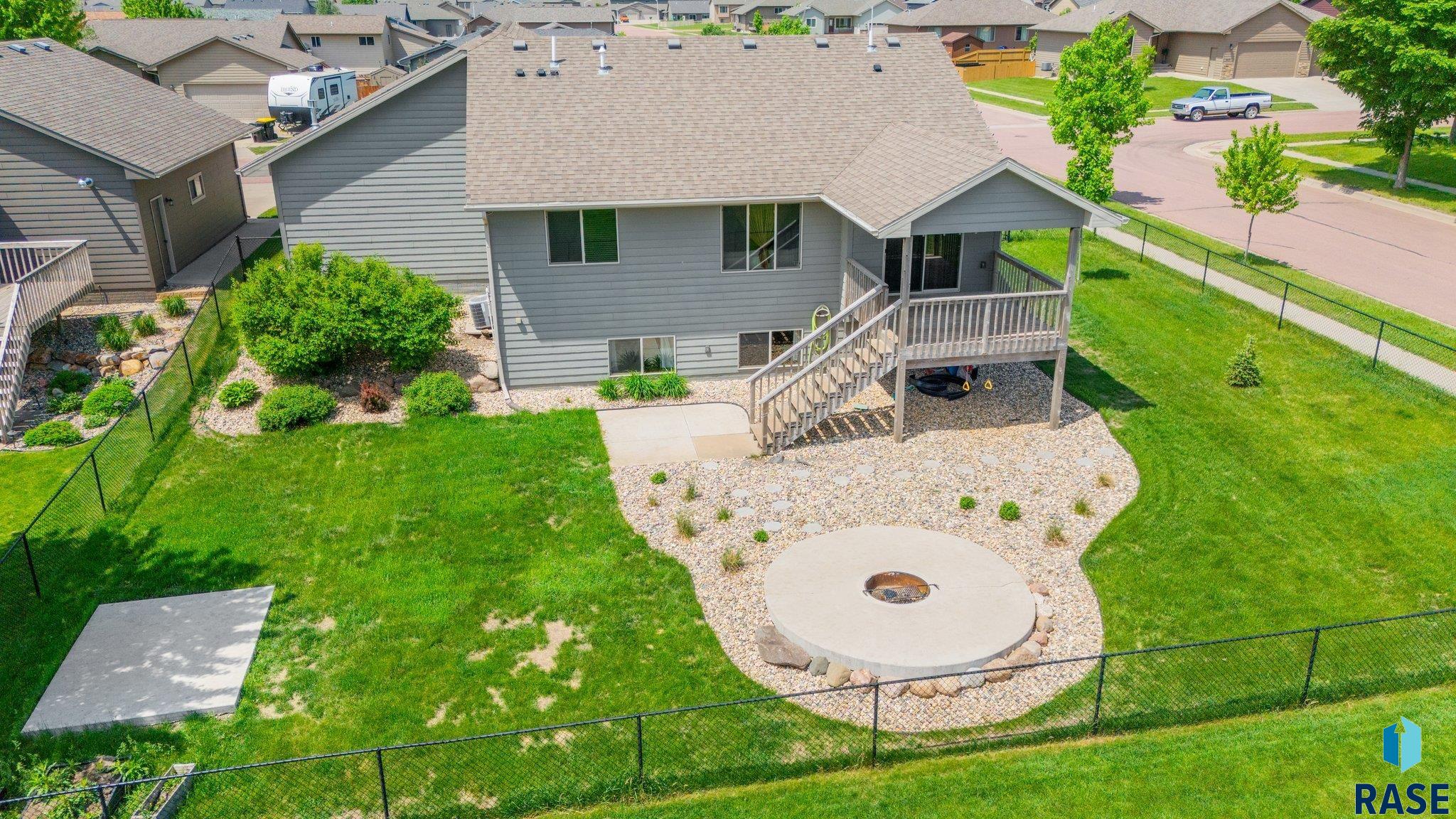 4000 S Outfield Ave