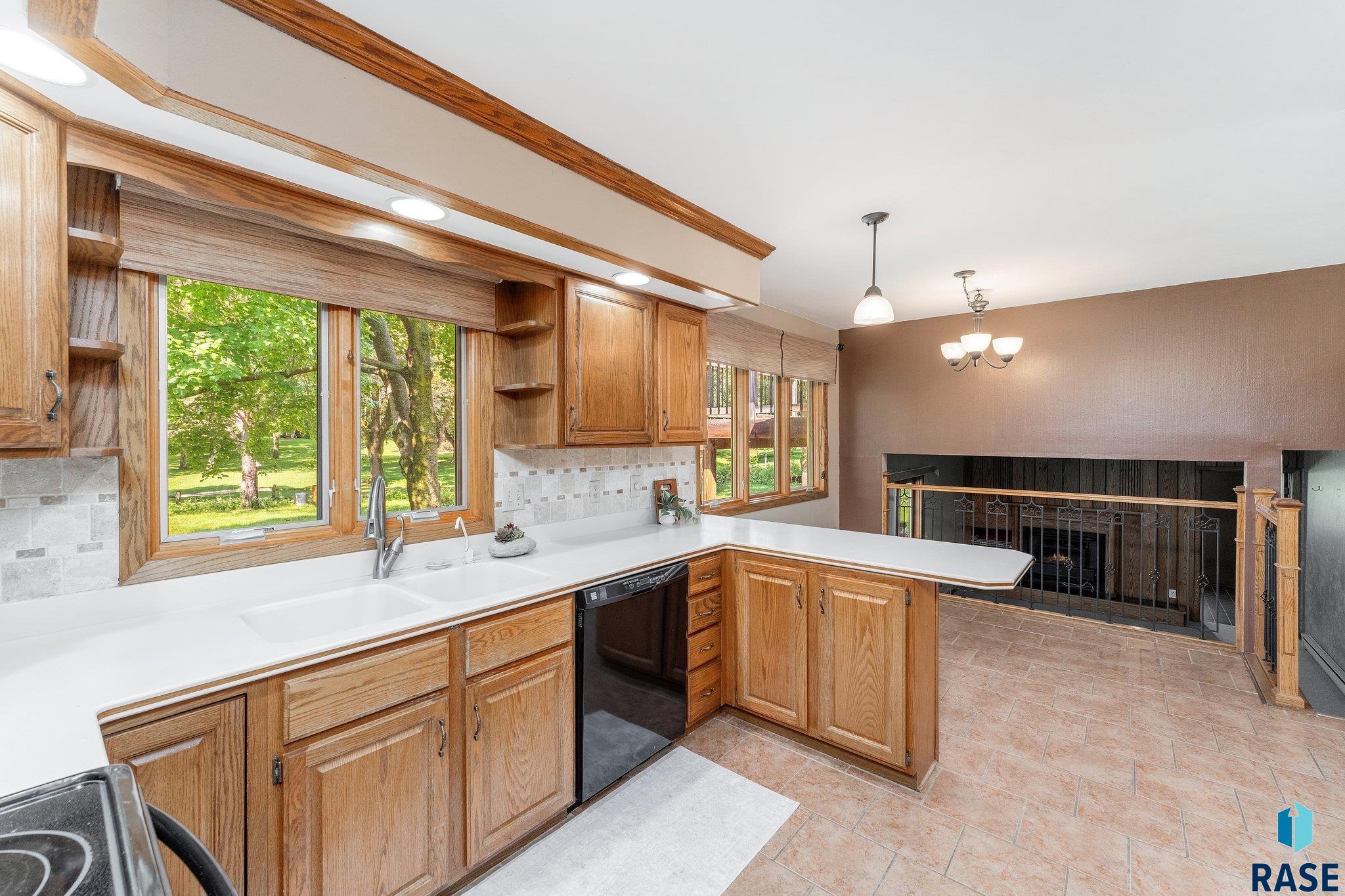 505 N Appaloosa Trl