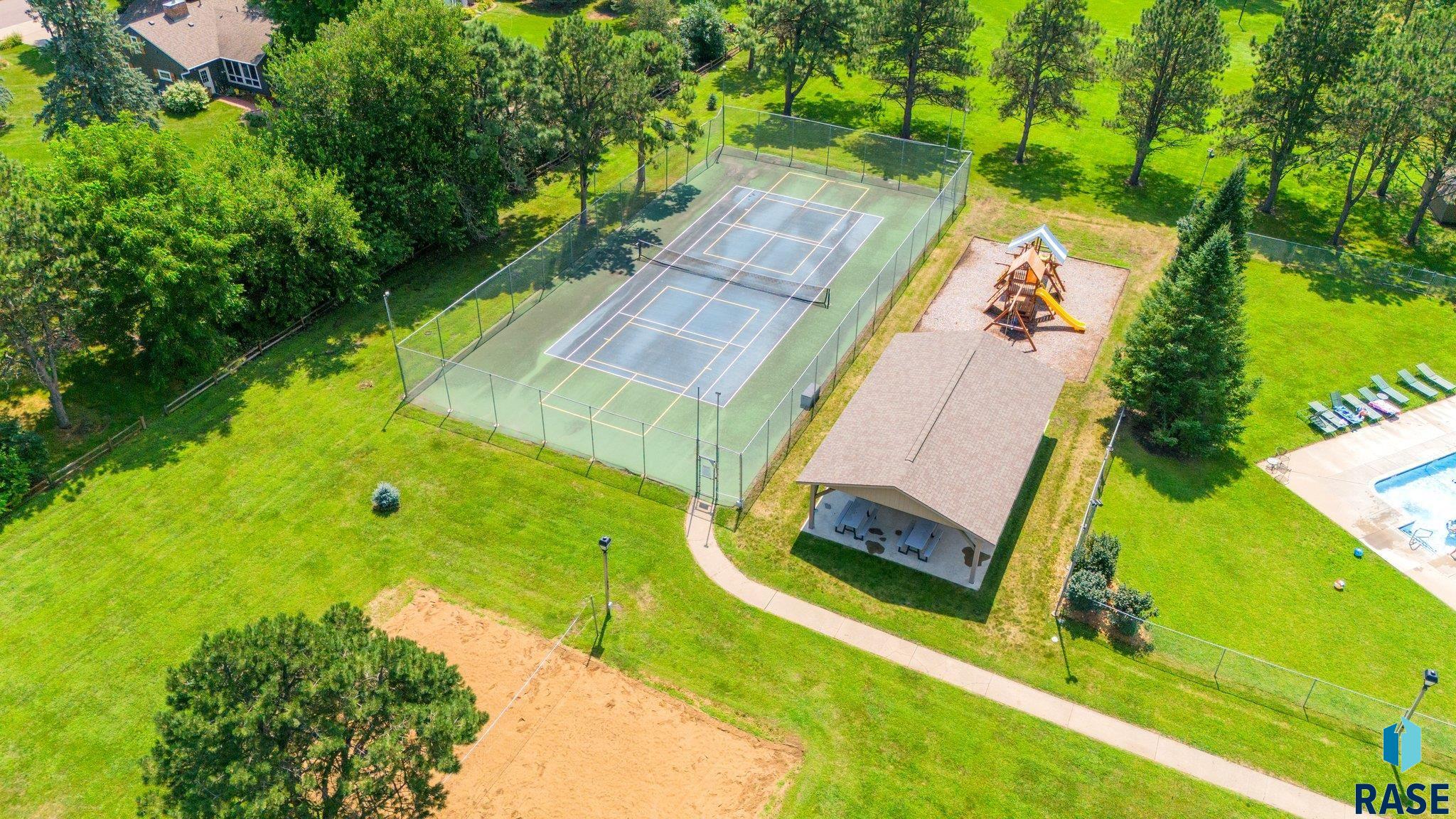 505 N Appaloosa Trl