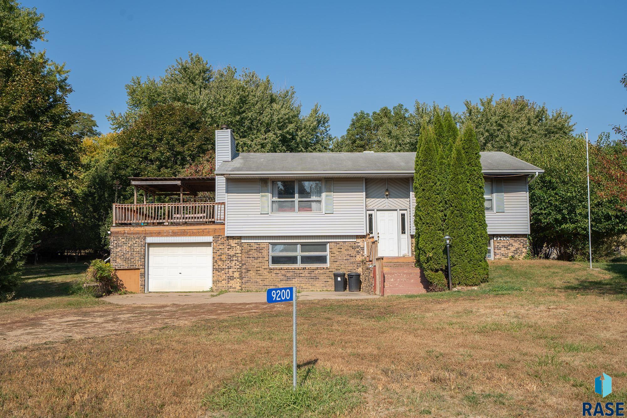 9200 E Preston Ln