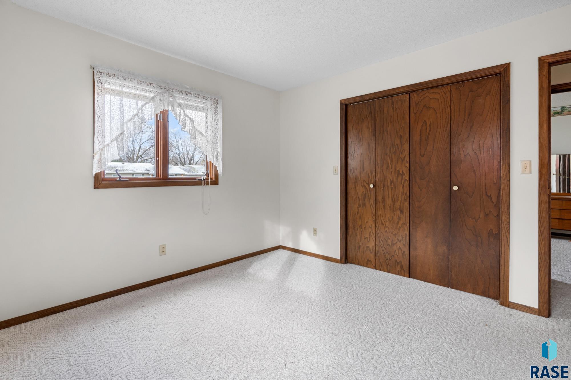 228 N Fanelle Ave