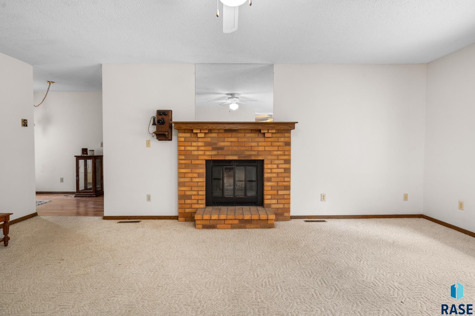 228 N Fanelle Ave