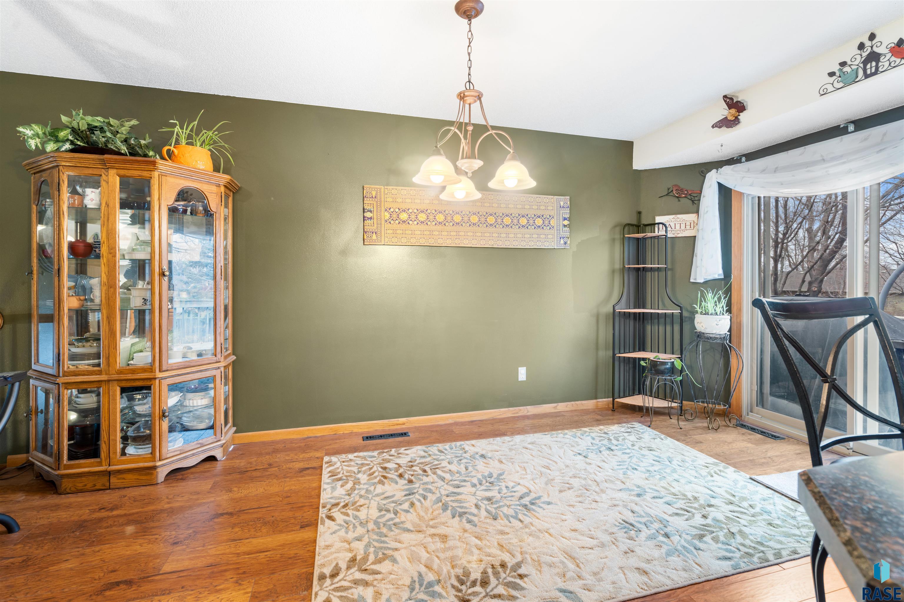 1101 N Connor Trl