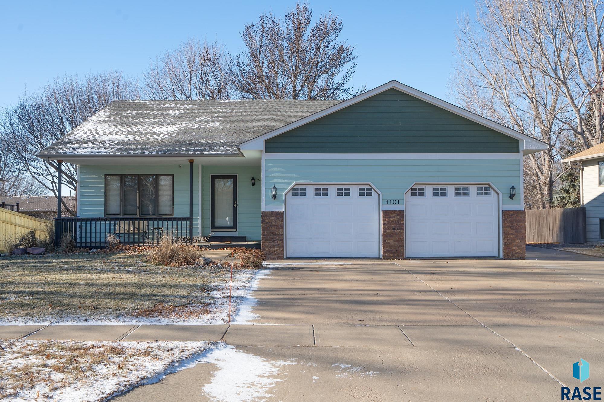 1101 N Connor Trl