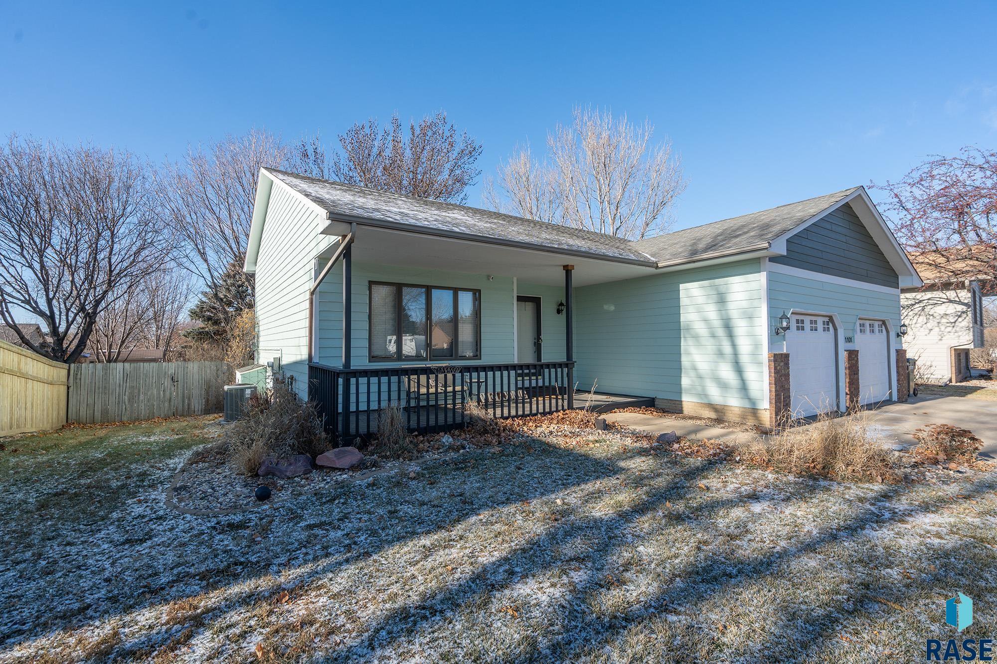 1101 N Connor Trl