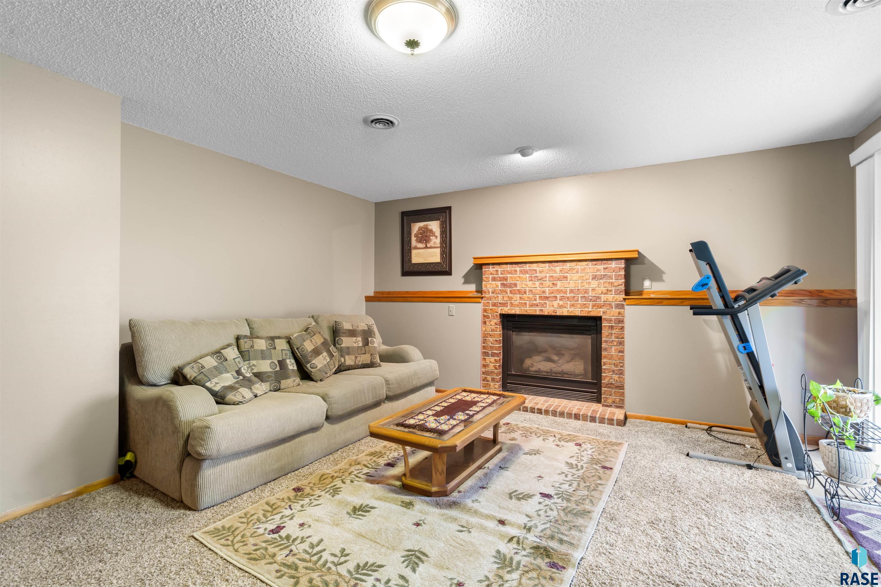 1101 N Connor Trl
