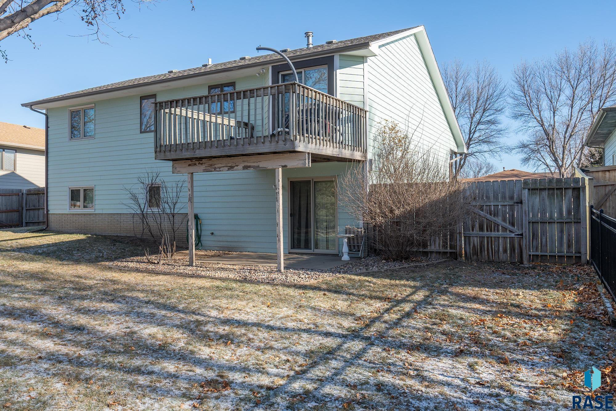 1101 N Connor Trl