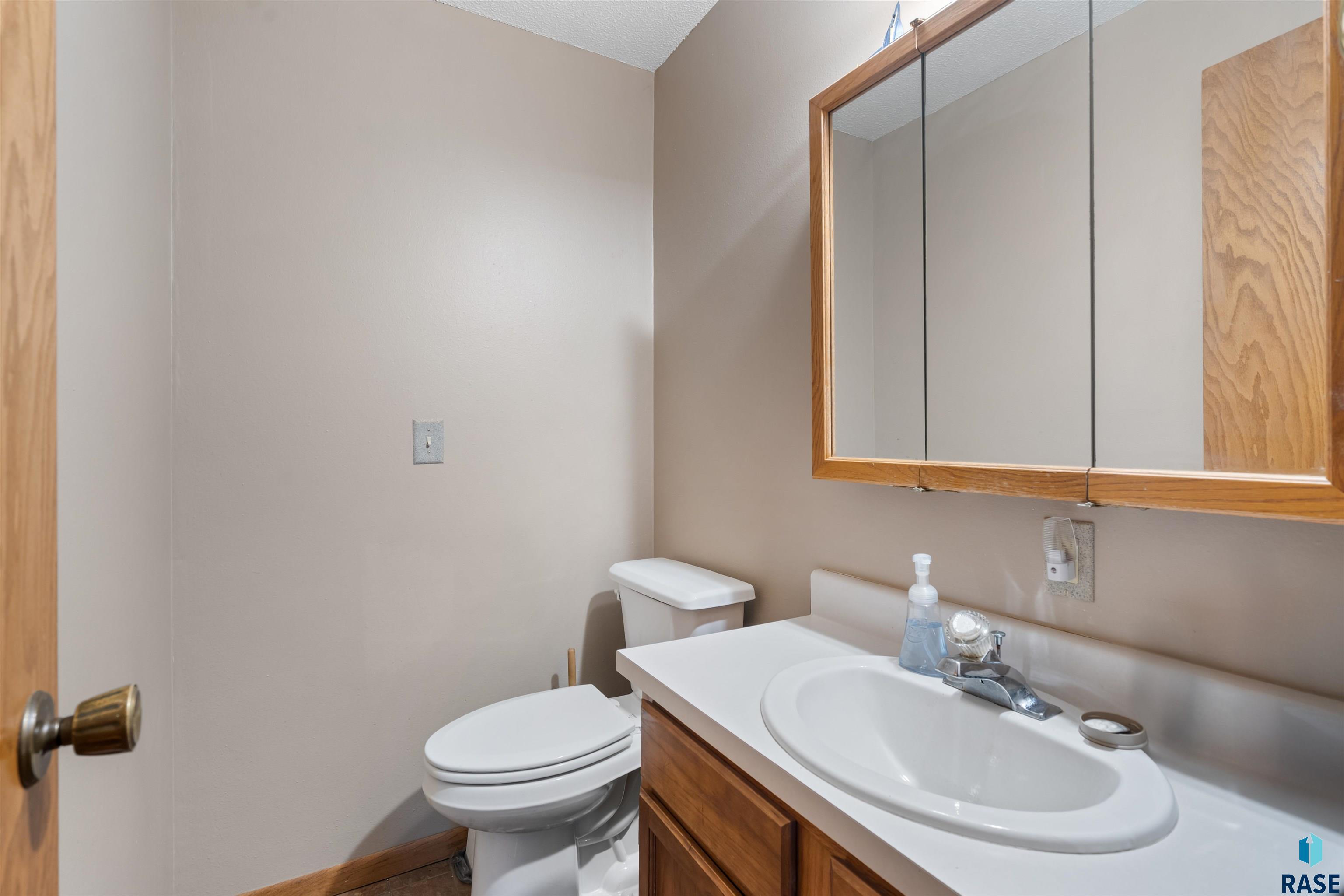 1101 N Connor Trl