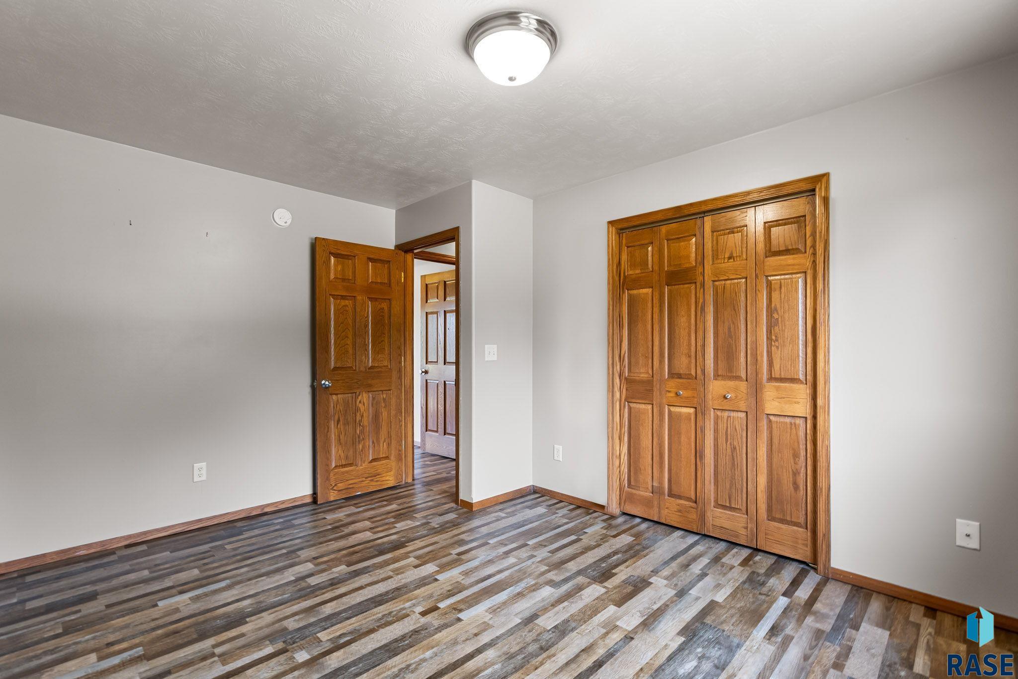 908 W 4th Ave