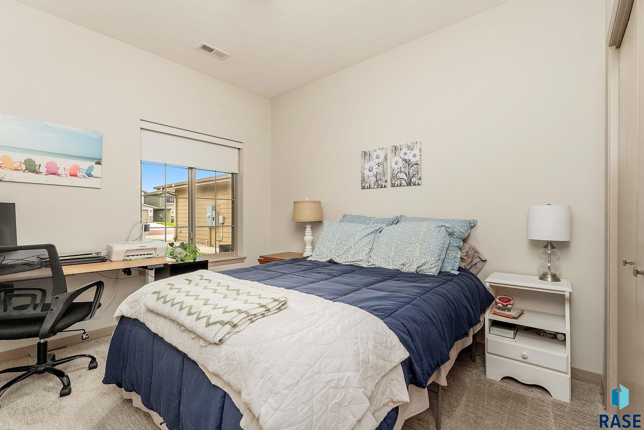 9543 W Dolores Dr