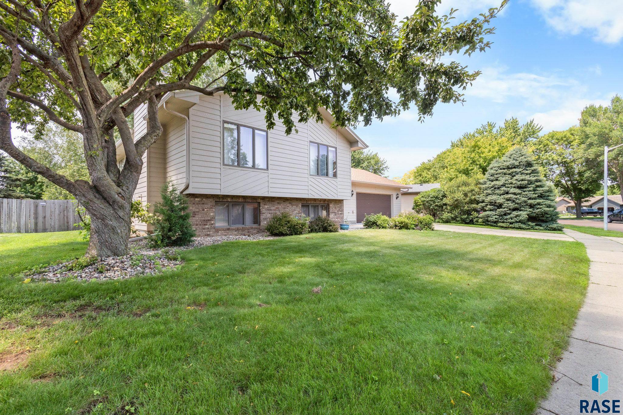 1105 N Connor Trl