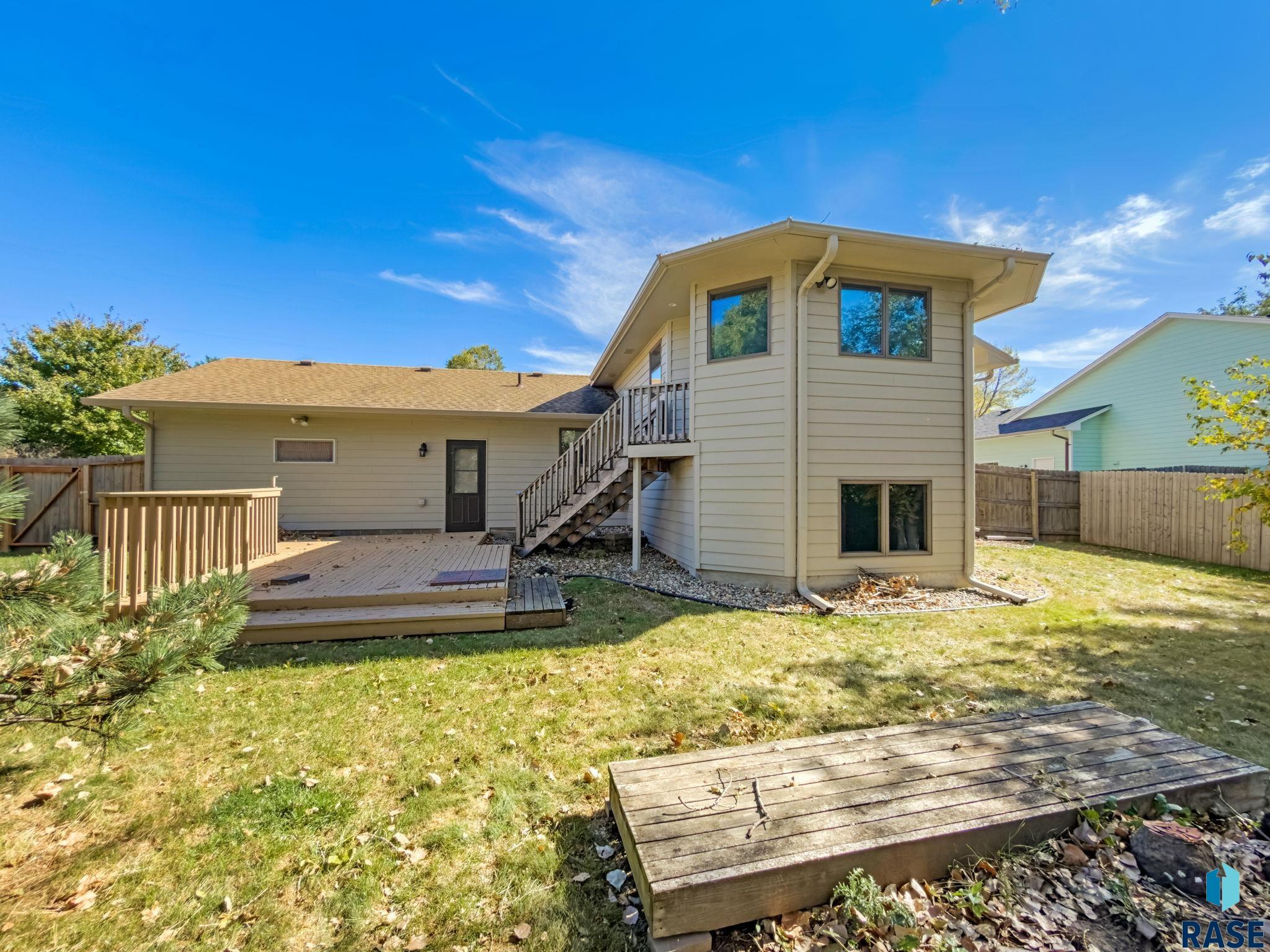 1105 N Connor Trl