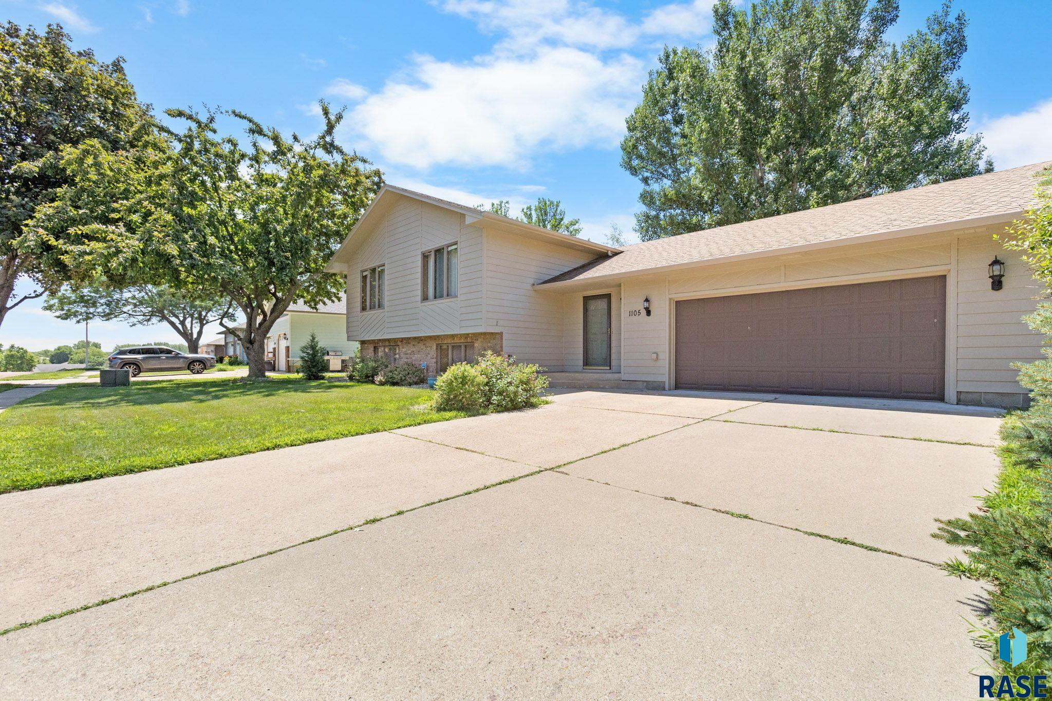 1105 N Connor Trl