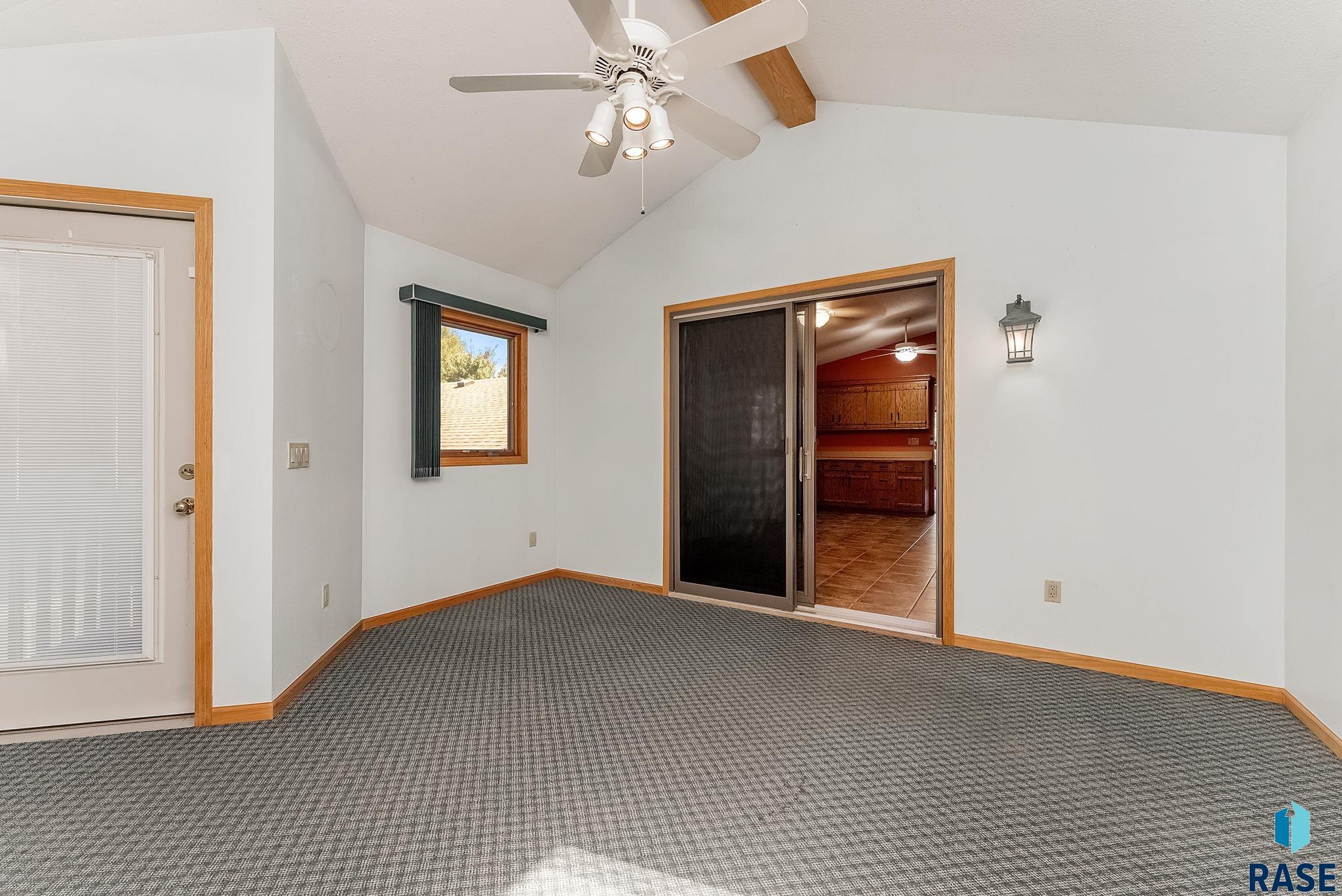 1105 N Connor Trl