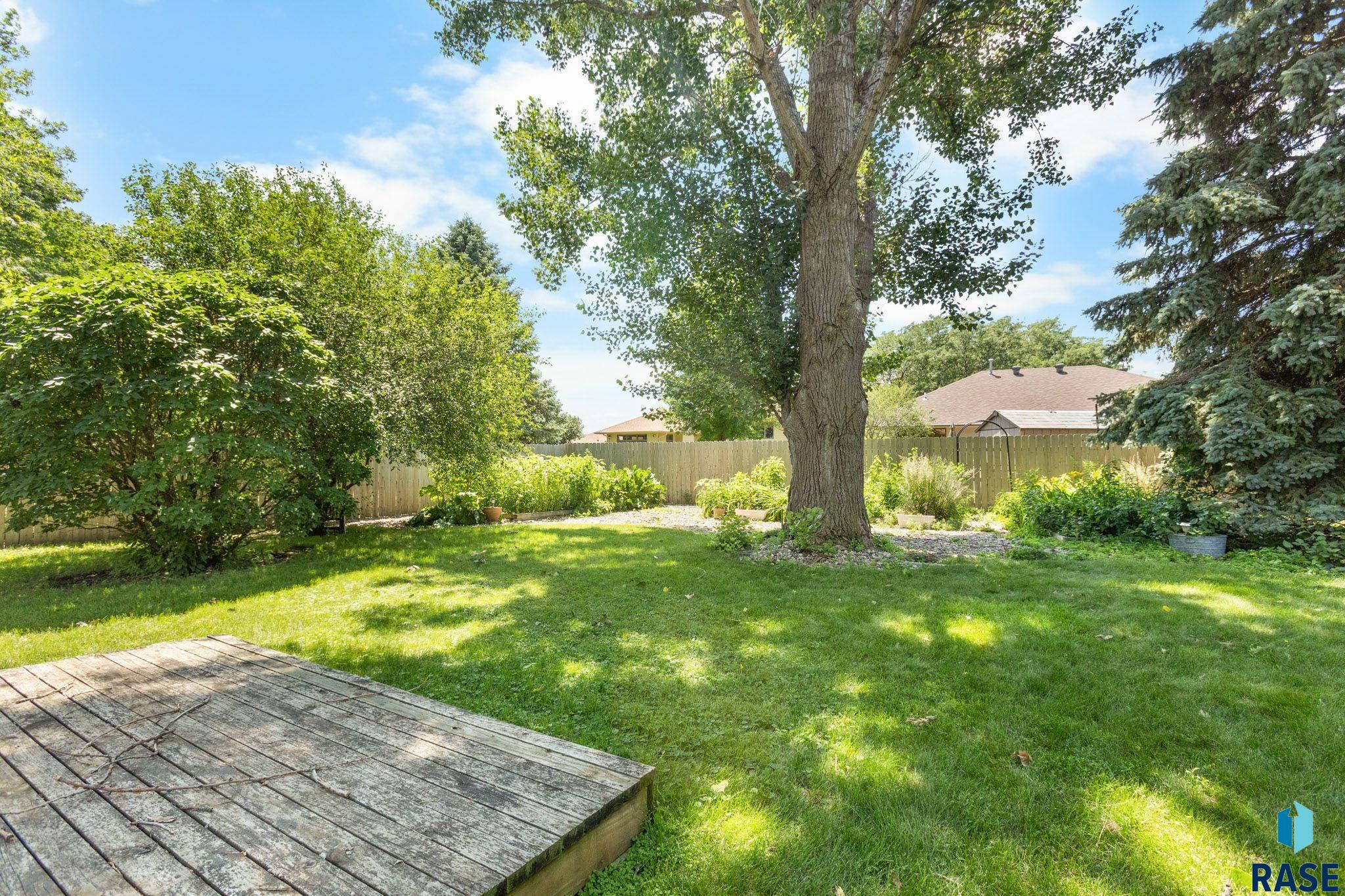 1105 N Connor Trl