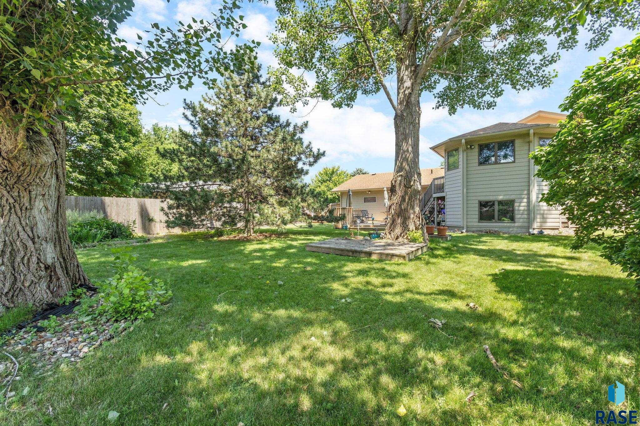 1105 N Connor Trl