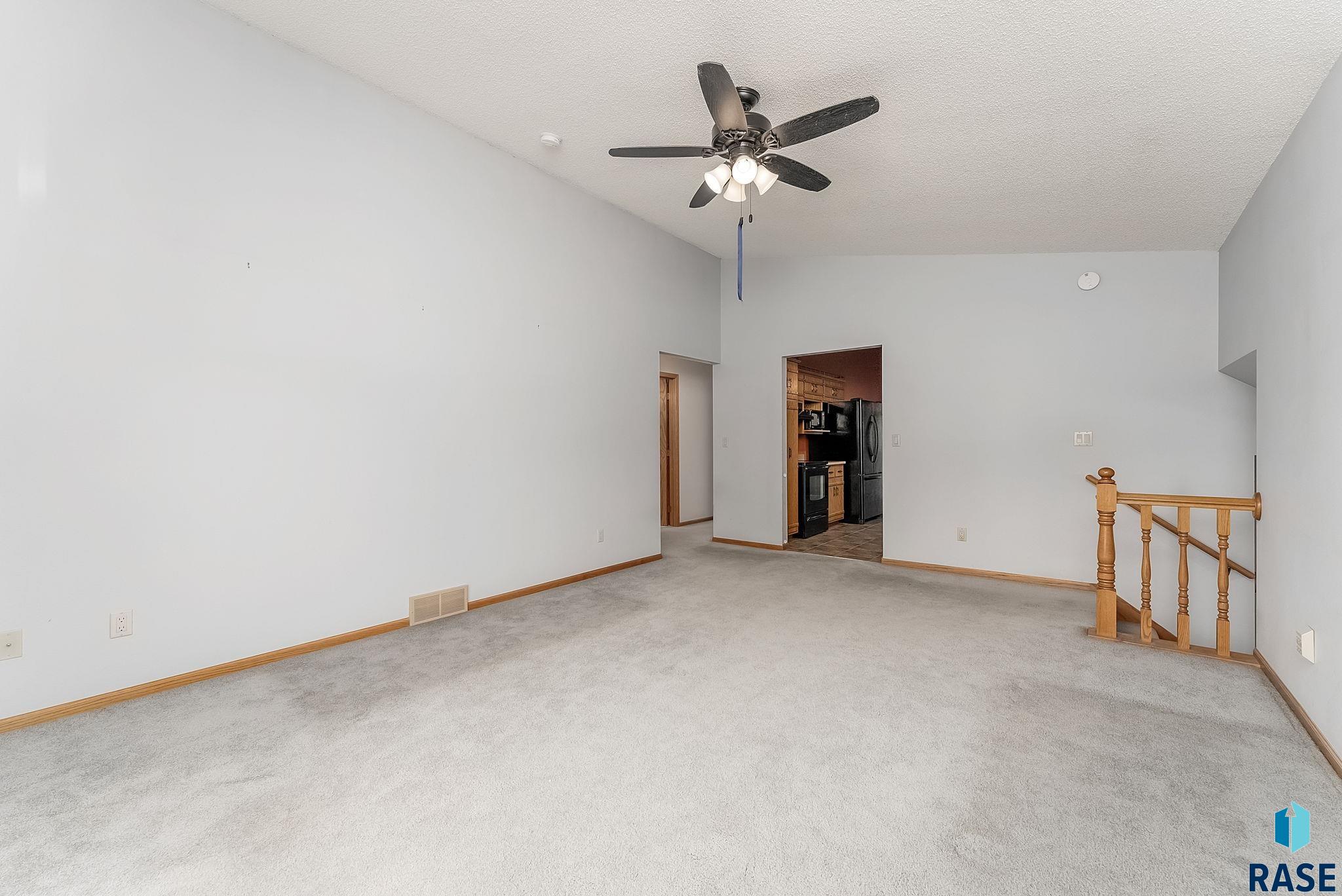 1105 N Connor Trl