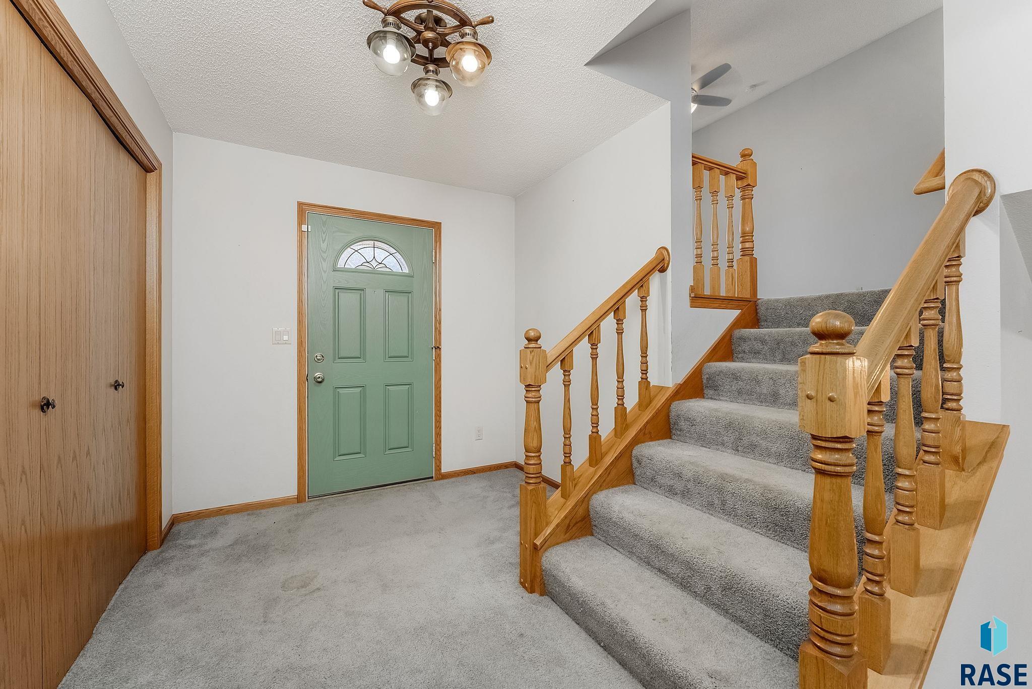 1105 N Connor Trl