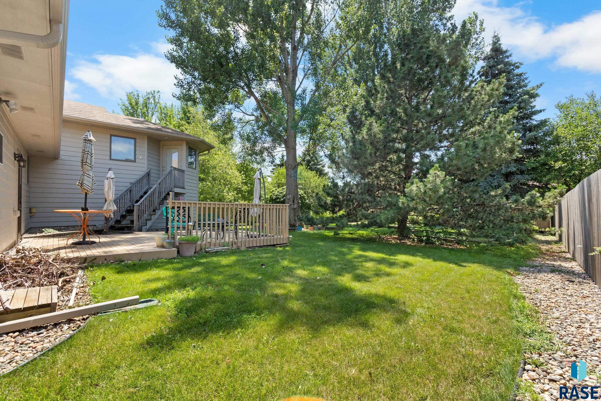 1105 N Connor Trl