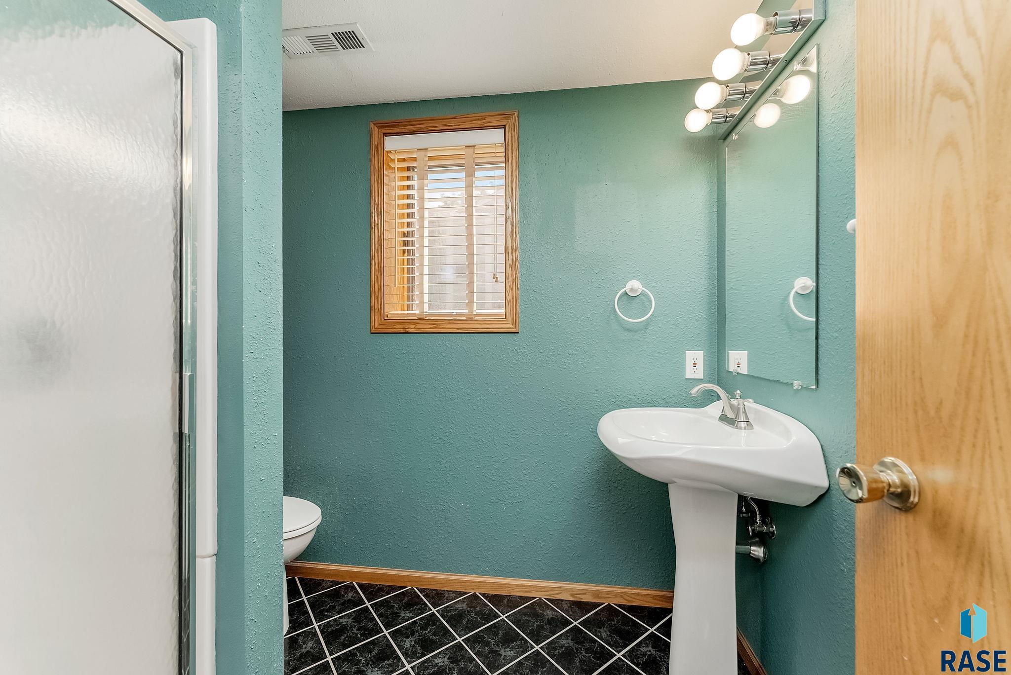 1105 N Connor Trl