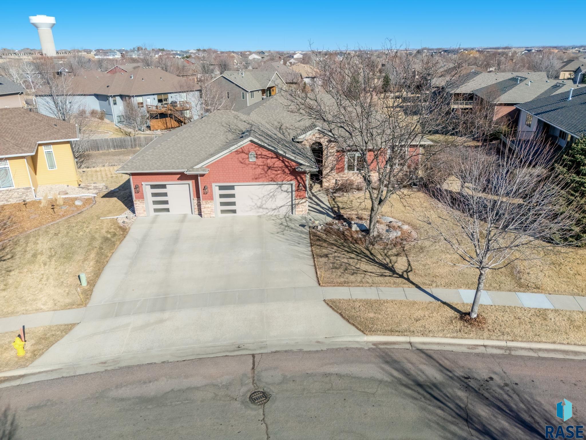 8216 S Seven Oaks Dr