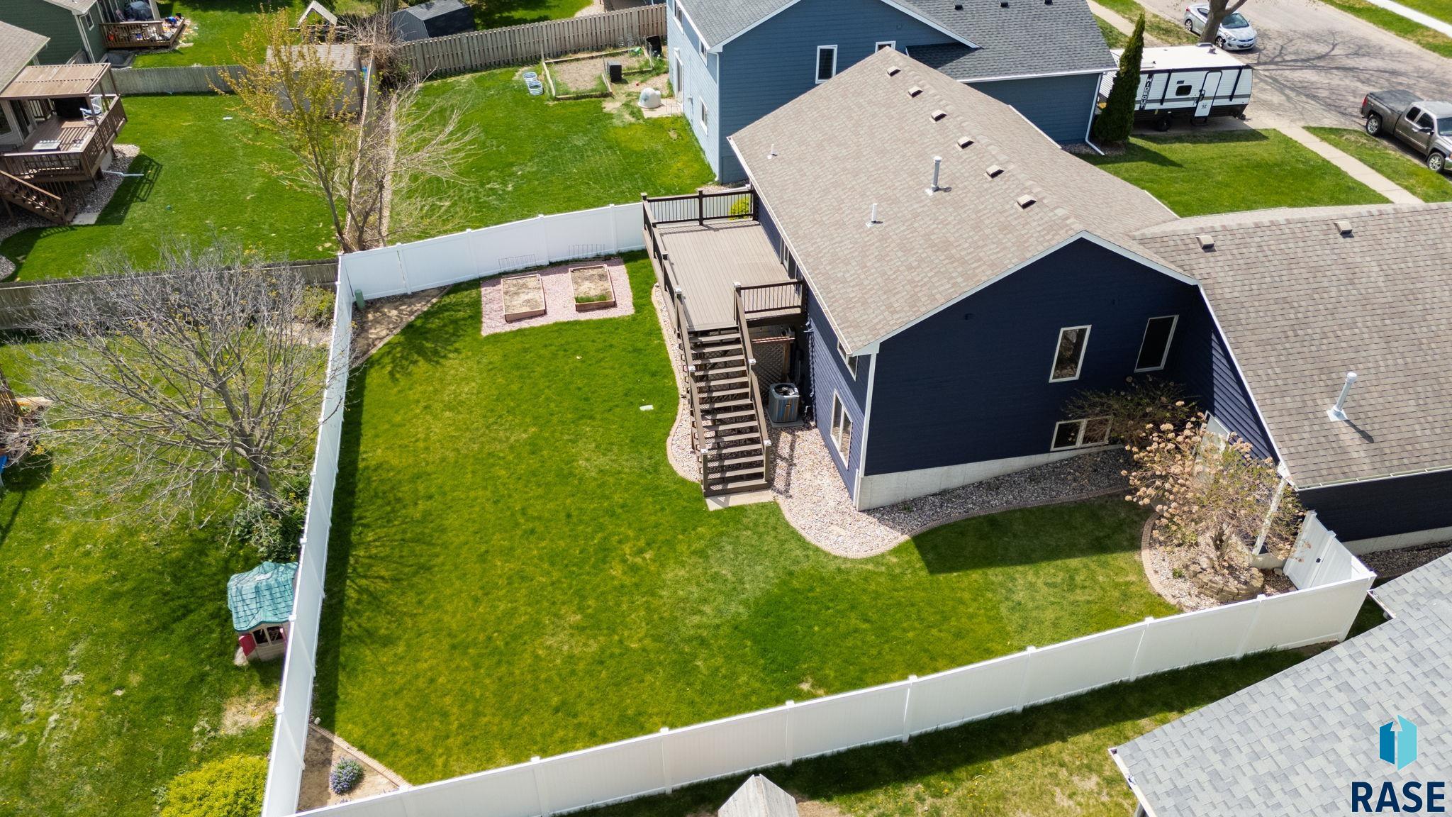 2006 Gordon Dr