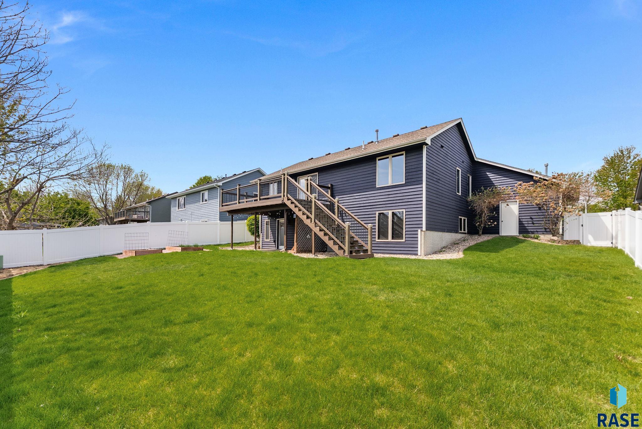 2006 Gordon Dr