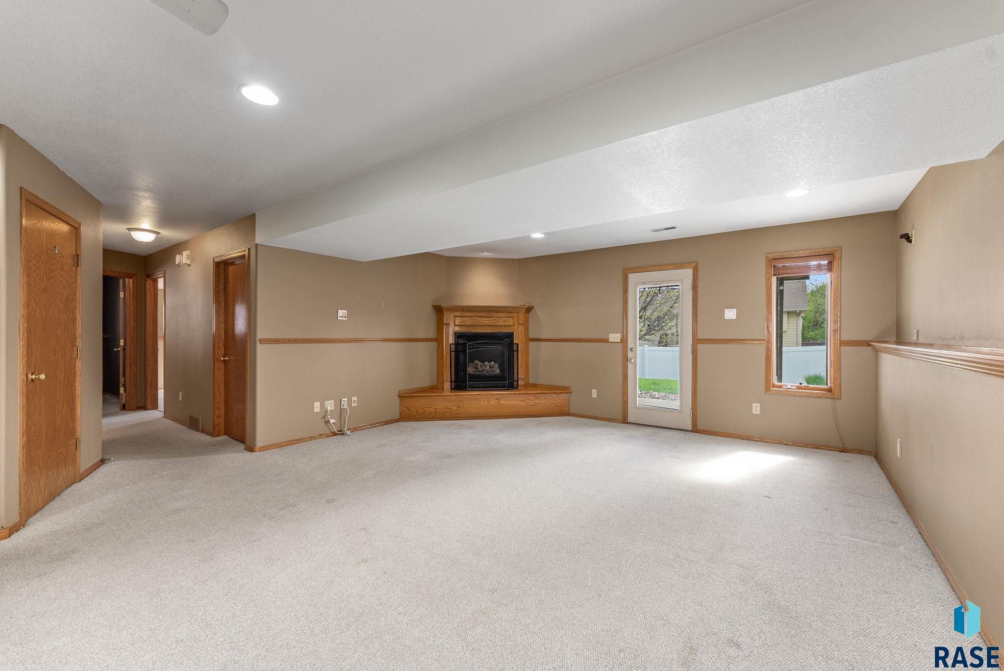 2006 Gordon Dr