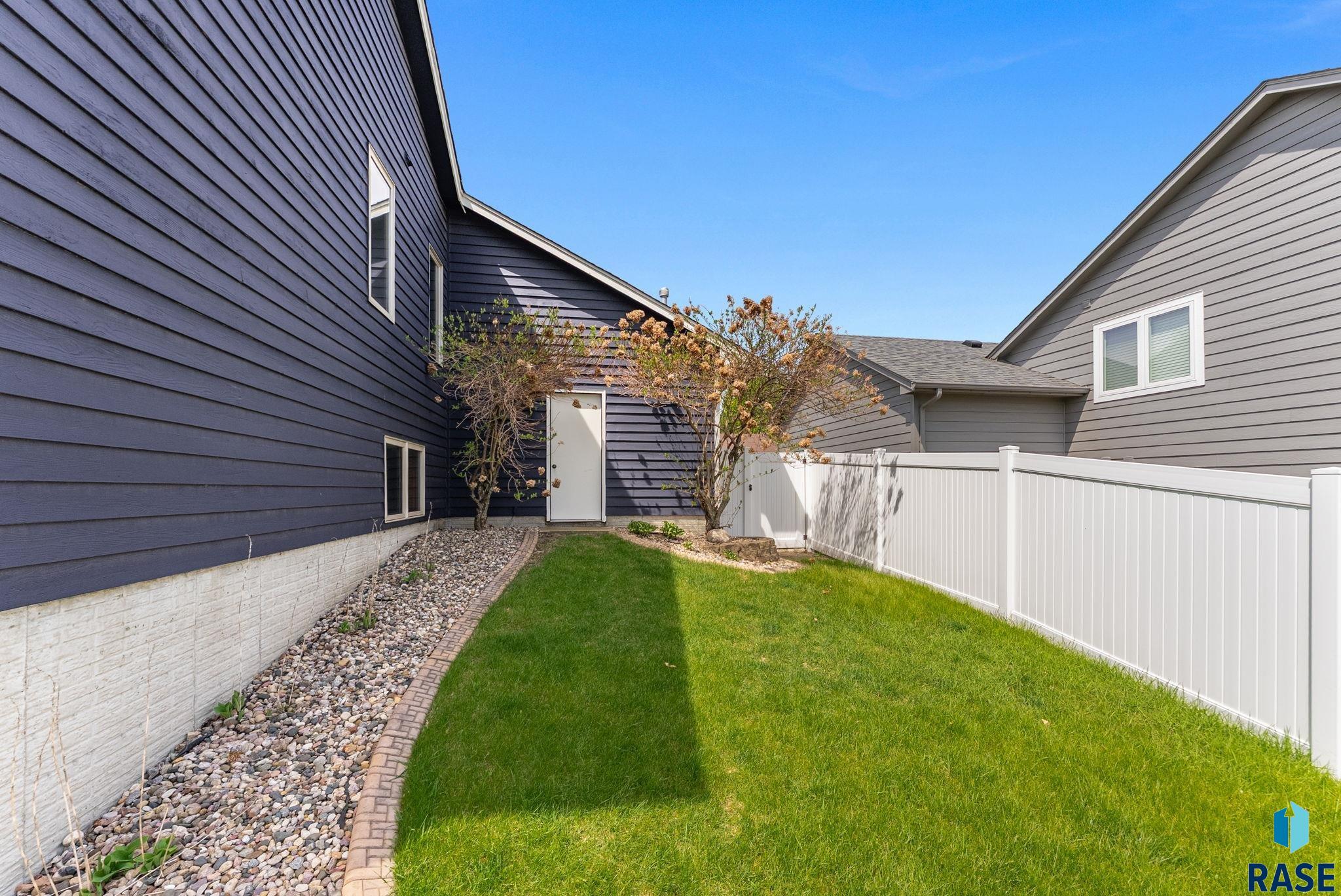 2006 Gordon Dr