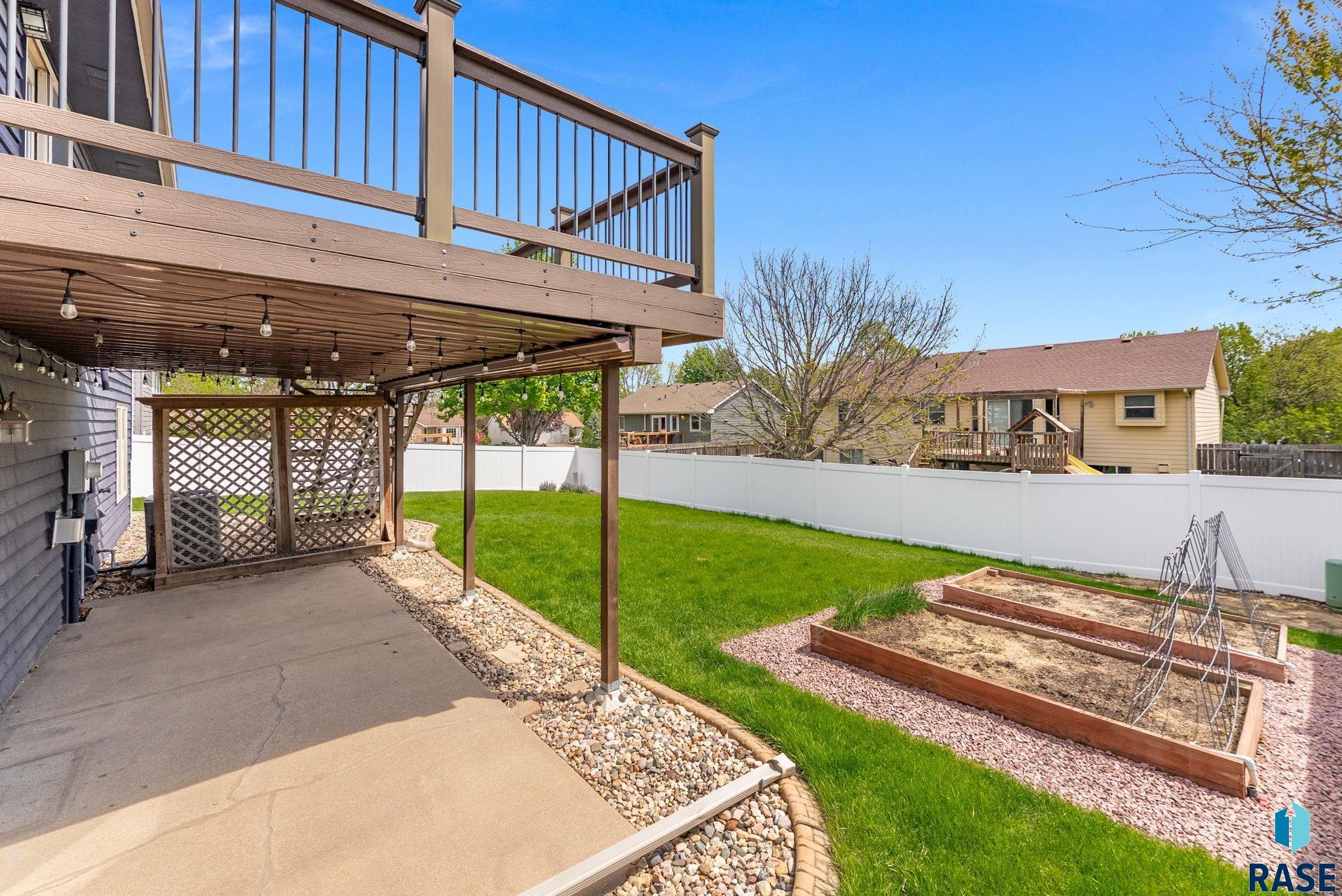 2006 Gordon Dr
