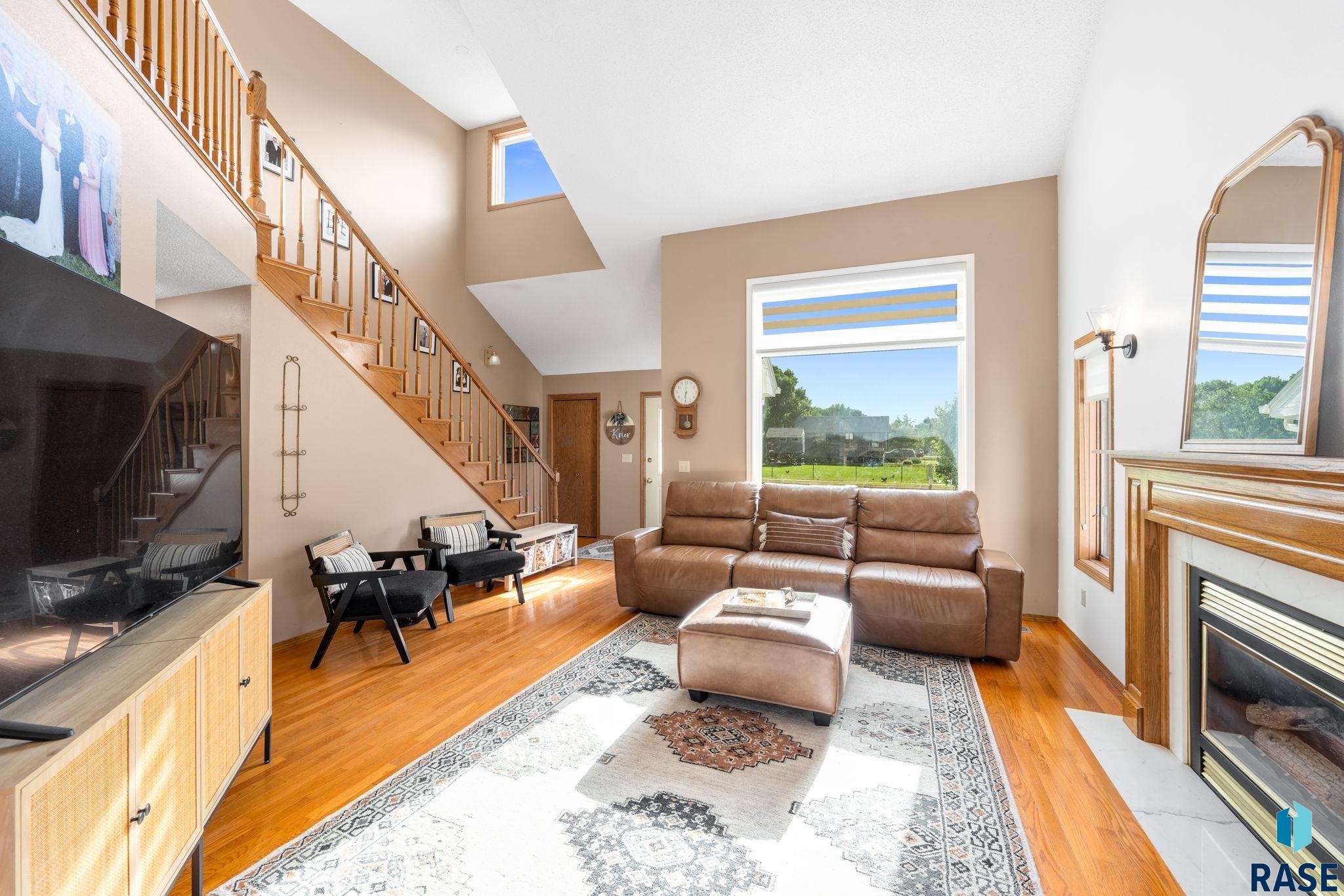2200 S Crown Hill Dr