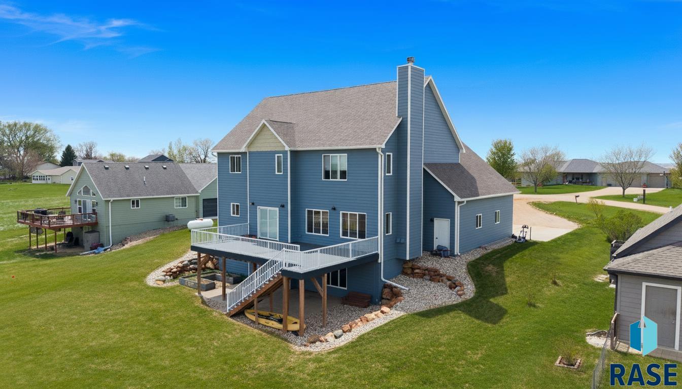 101 Lakeview Dr