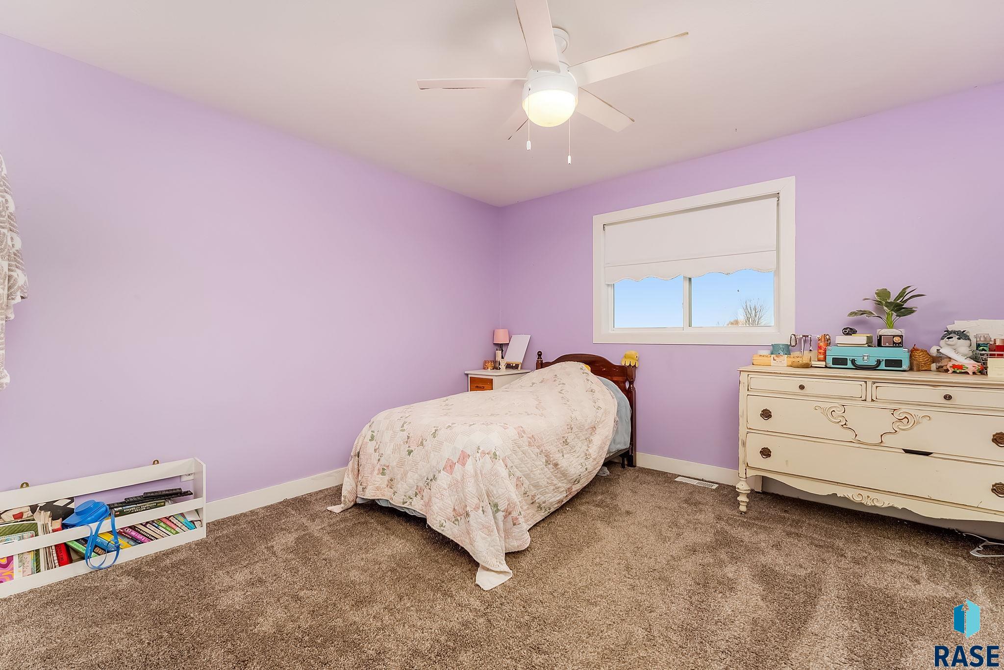 101 Lakeview Dr