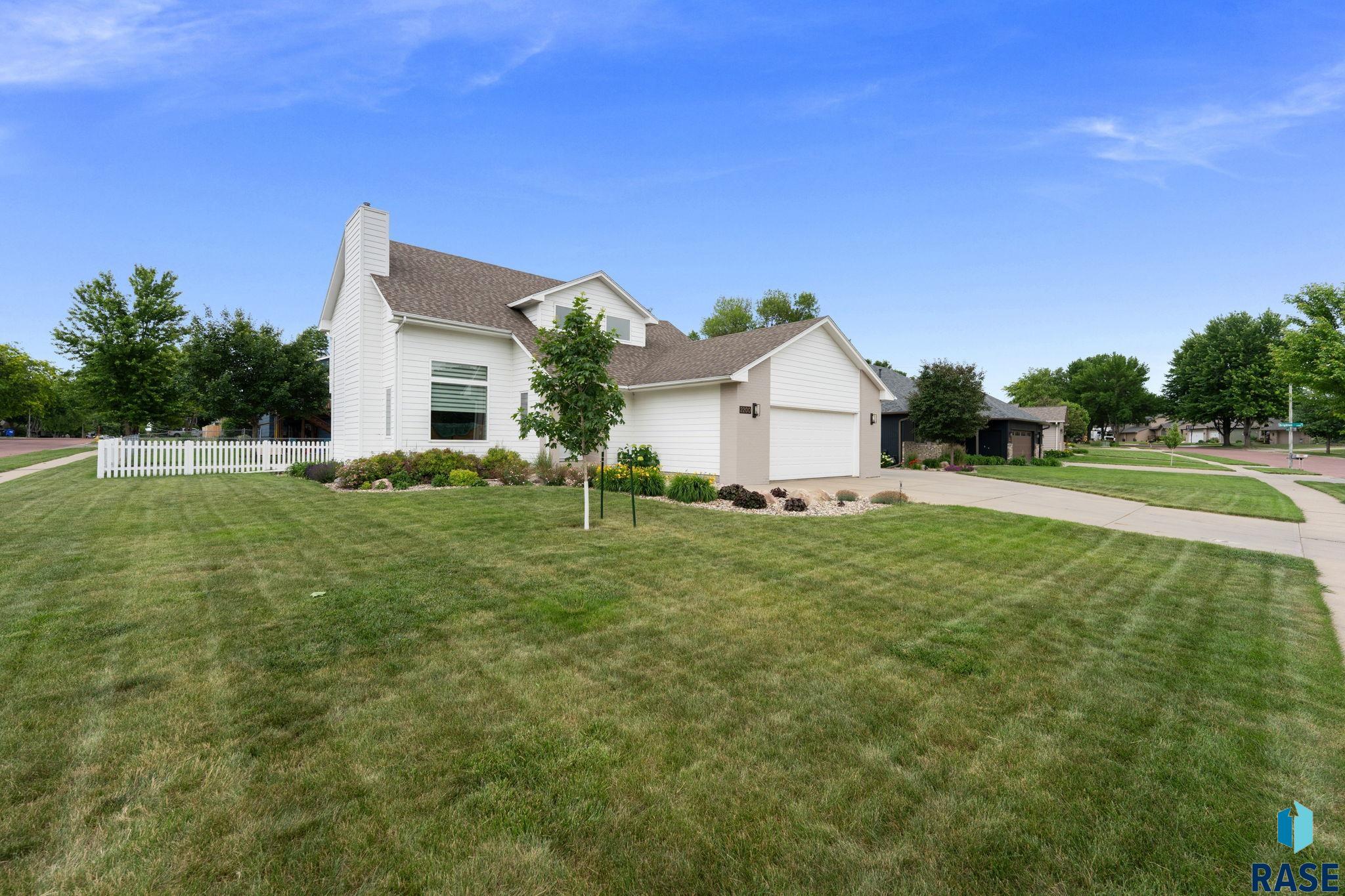 2200 S Crown Hill Dr