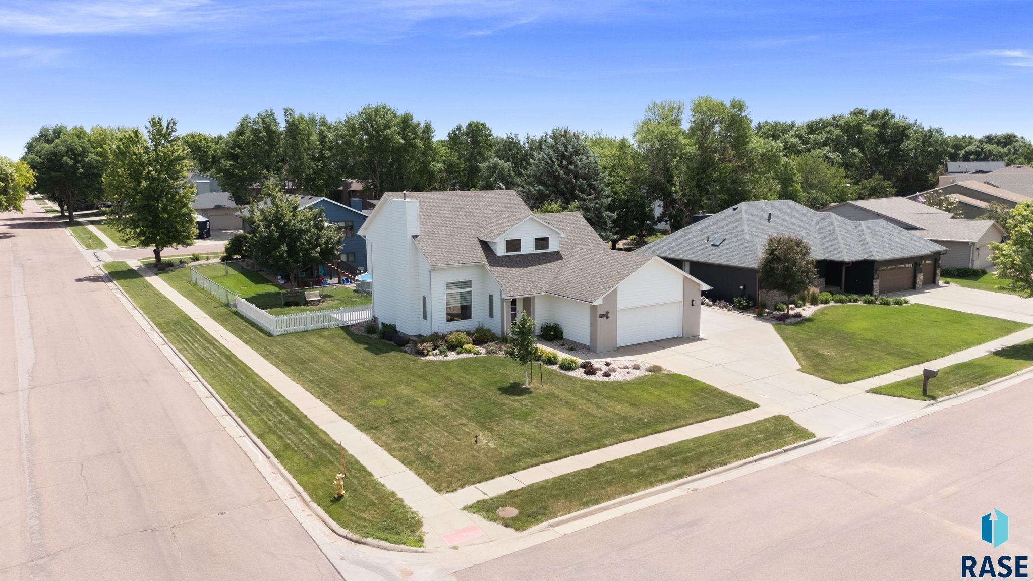 2200 S Crown Hill Dr