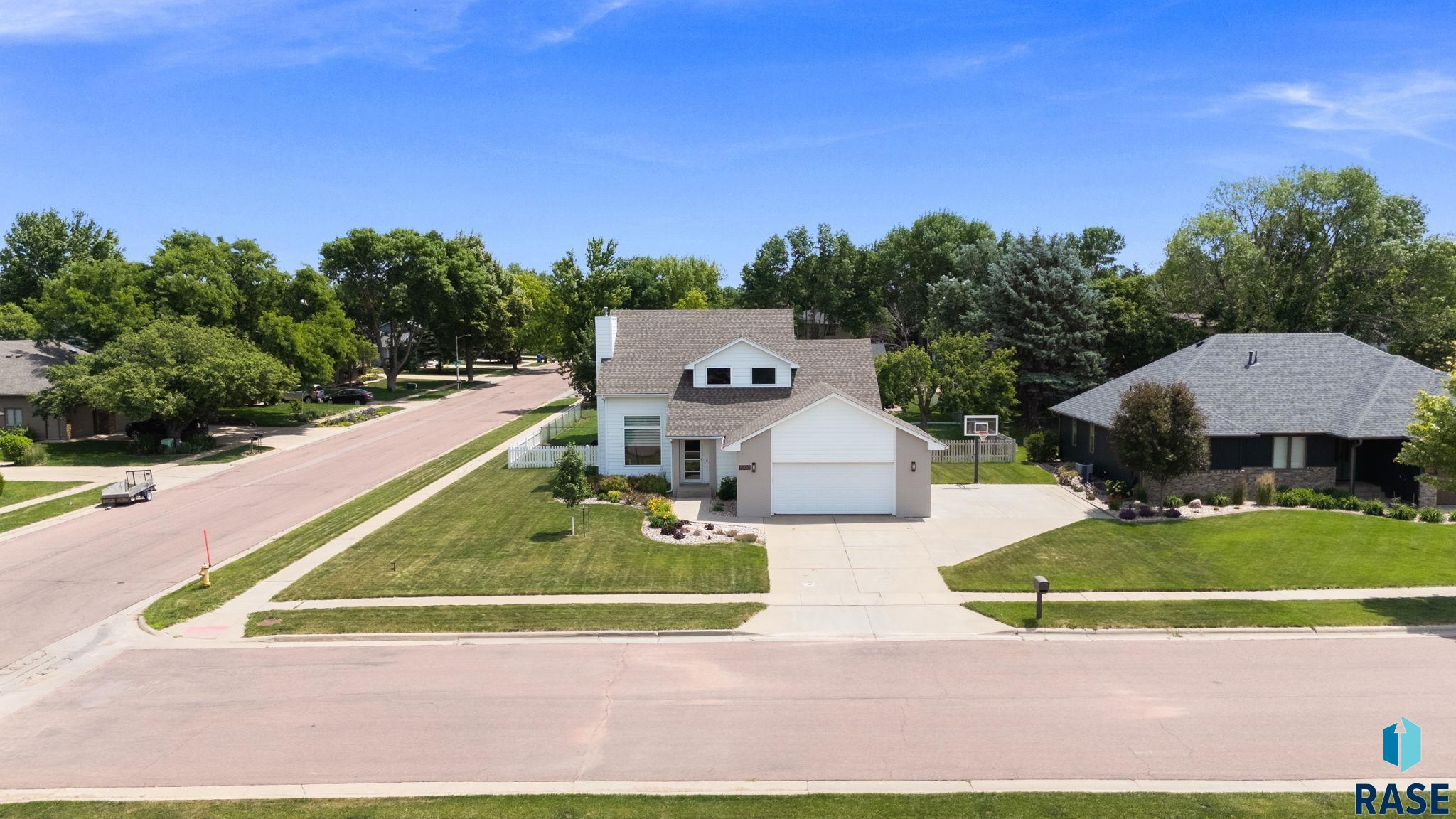 2200 S Crown Hill Dr